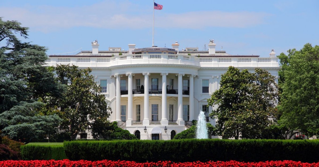 5 Scriptures to Pray over Our Leaders This President’s Day
